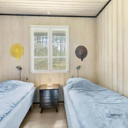 1301-aakirkeby-fyrreskoven-11 Prázdninový dům *