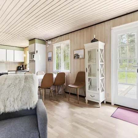 1301-aakirkeby-fyrreskoven-11 Vester Somarken